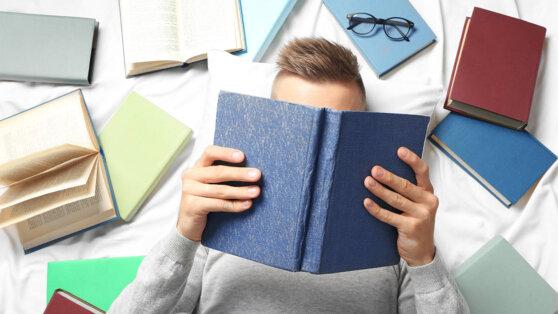    Какой сегодня праздник: 9 августа – День любителей книг Иван Обухов