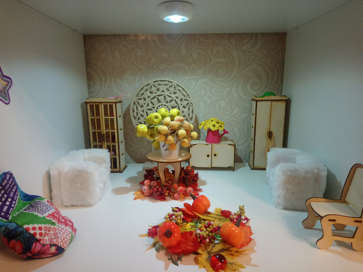 Гостиная уже украшена