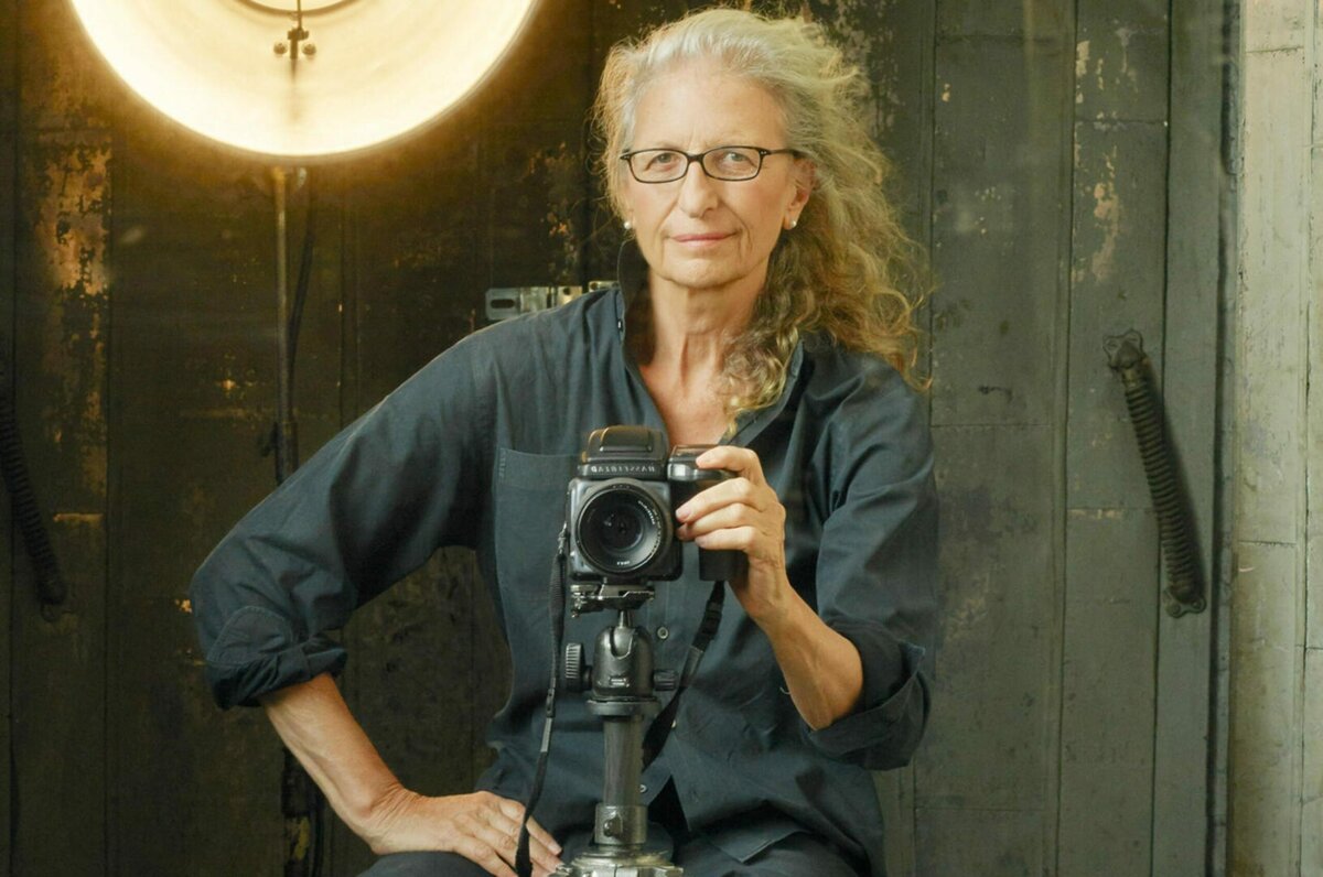 Энни Лейбовиц получила известность благодаря своим нестандартным кадрам. Фото: ageaesthetics.com
