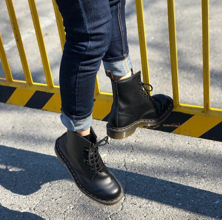 когда-то за это можно было получить по мордасам