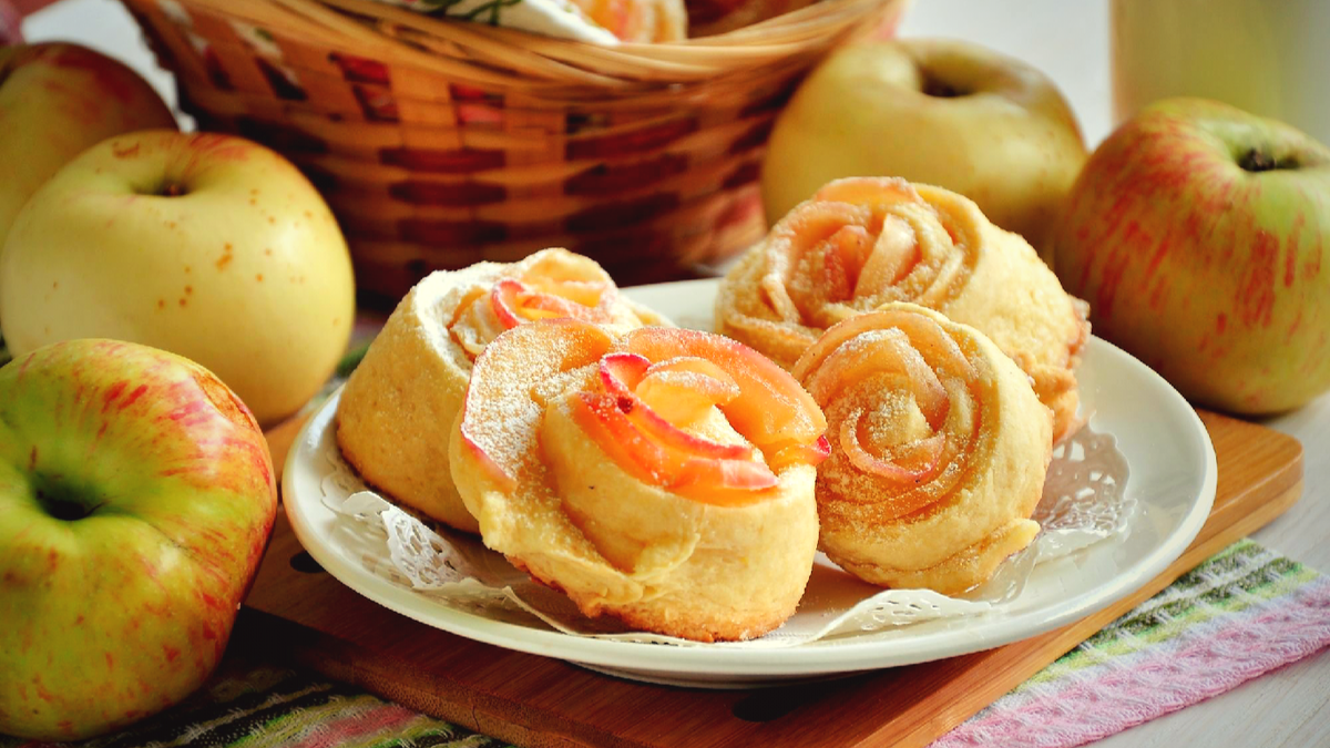 Булочки-розочки с яблоками - пошаговый рецепт с фото. К чаю. Торты, печенье , ру