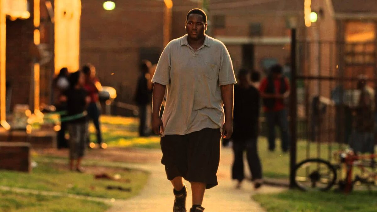 Меня поразило поведение Майкла! Воспитанный, не капризный, добрый, отзывчивый. А ведь он остался без матери, когда был маленьким, в таком районе, в каком он жил, легко можно было вырасти пьяницей, наркоманом или убийцей. Но этого не произошло!