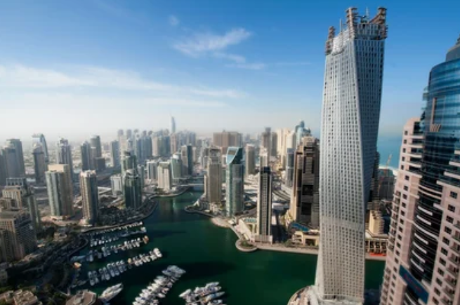 здание практически врезается в воду, но 20 подземных метров не затапливает