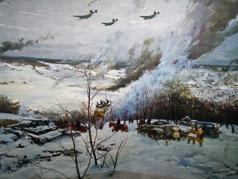 Автор – народный художник Российской Федерации Евгений Иванович Данилевский.  Размер живописного полотна диорамы 10х33 м, холст, масло.