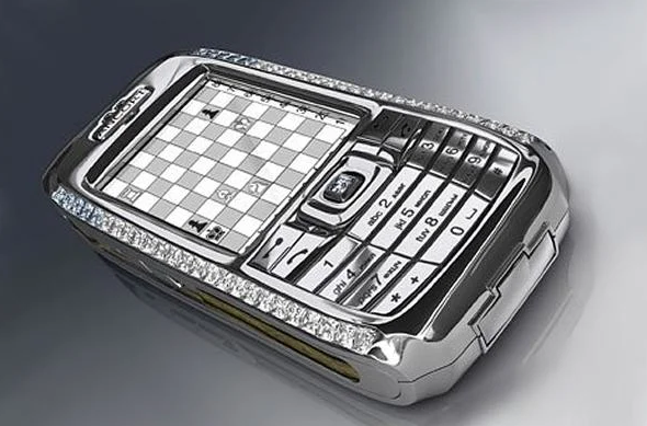 Четвёртое место:  Diamond Crypto Smartphone