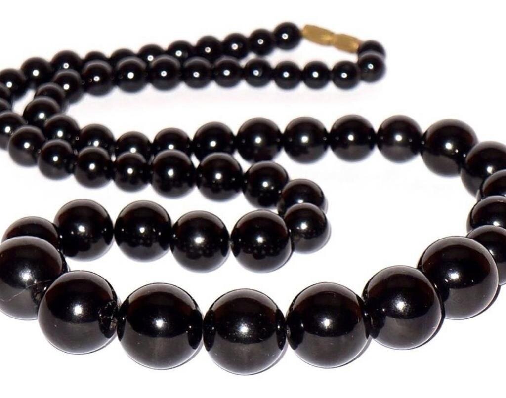 камень от злых чар 8. славянские символы алатырь. черный янтарь камень. камень талисман нефрит. сердолик (карнеол, сардер, сардоникс.