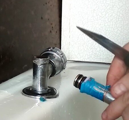 Разбираем, нет прижимной гайки