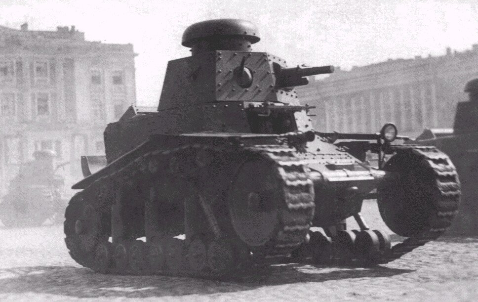 МС-1 на параде 1ого мая в Ленинграде. 1930 год