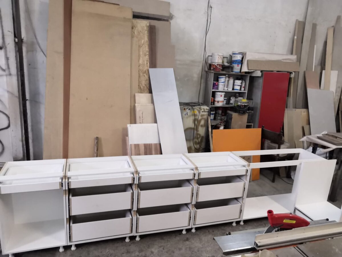 сборка нижних ящиков