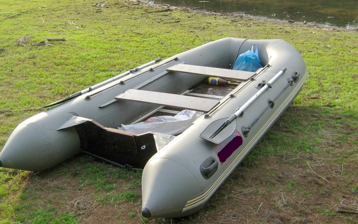 Лодка ПВХ с деревянным дном