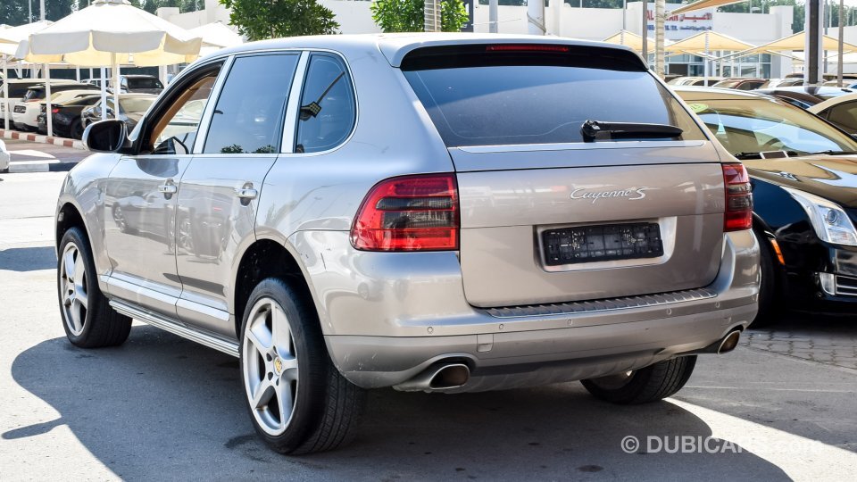                              Porsche Cayenne S