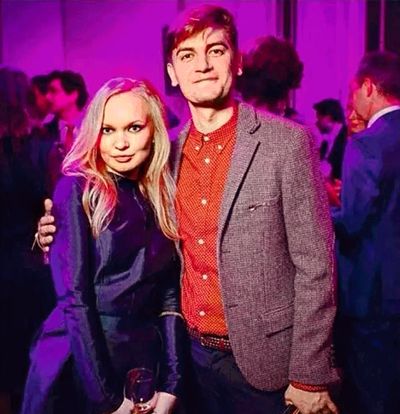 Как выглядит жена Гудкова?