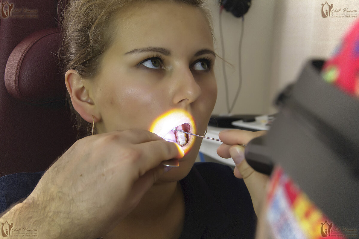 Смазывание задней стенки глотки и нёбных миндалин лекарственными растворами в "Лор Клинике Доктора Зайцева"