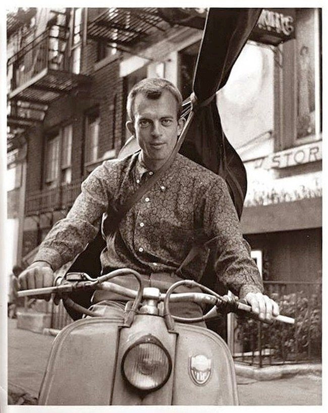 Билл Кроу на улицах Нью-Йорка в начале 1960-х