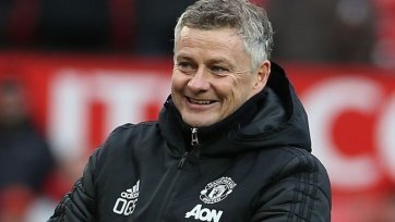 Фото: manutd.comНорвежский тренер признал уже сейчас начать подготовку к возвращению к нормальной жизни по завершении пандемии коронавируса. По мнению Сульшера, впереди всех нас ждет неизвестность, но это не помешает добиться того, чего хочется.

