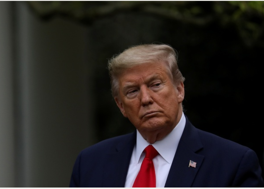 Трамп думает, на кого повесить всю вину за катастрофу американского здравоохранения