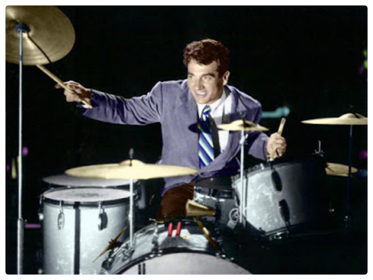 Первая мировая звезда-барабанщик Джин Крупа из оркестра Бенни Гудмена