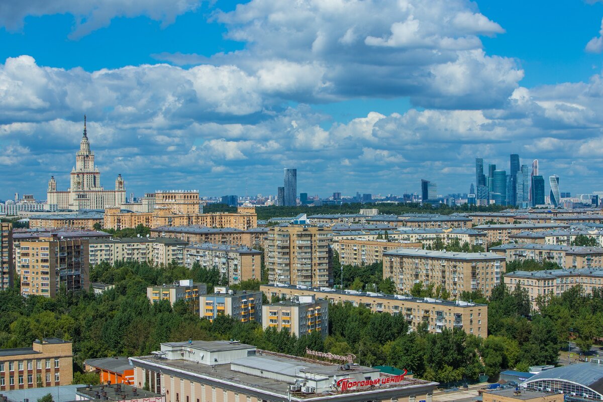 Ленинградская обл ломоносовский. Ломоносовский район Москва. Район Ломоносова Москва. Ломоносовский проспект. Ломоносовский проспект панорама.