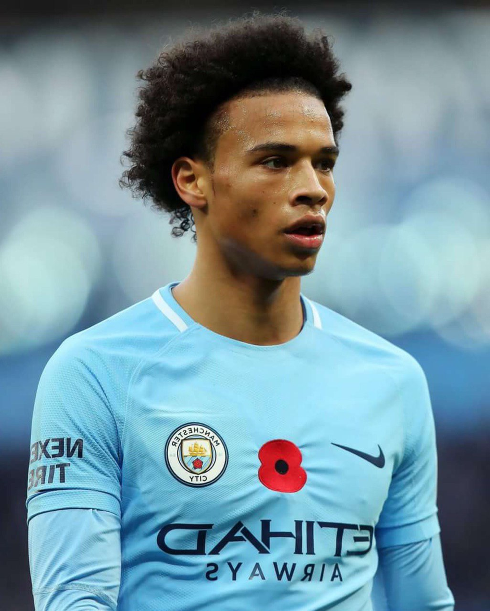 Сане это. Лерой Сане. Leroy Sane футболист. Лерой Сане ман Сити. Сане футболист Бавария.