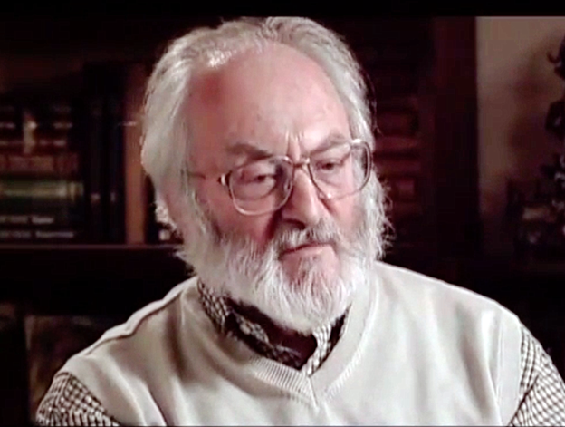 Борис Камов — автор книги.