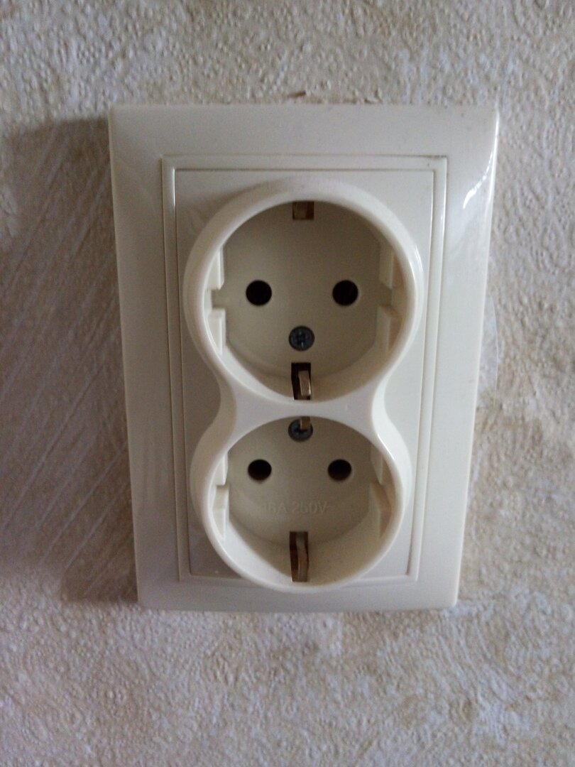 Розетка, которая меня "шокировала" 