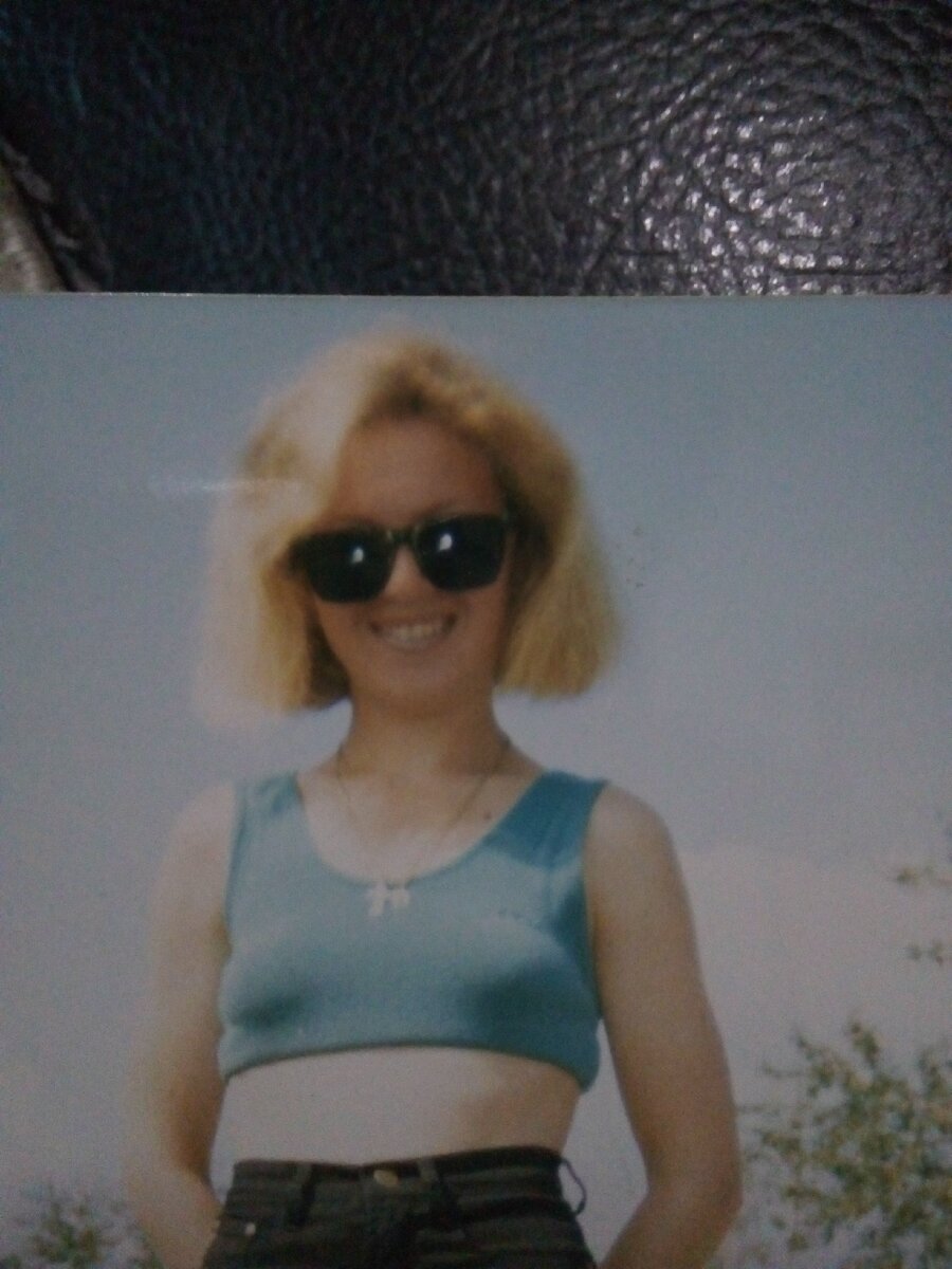 Качество не очень, фотик был дешевенький. Лето 1999 г.