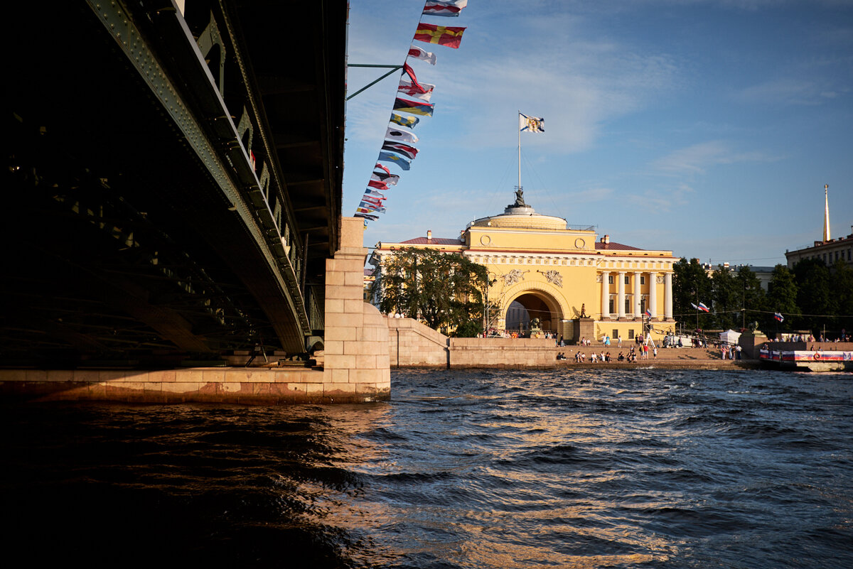Санкт-Петербург в День ВМФ. Фото Анатолия Струнина.