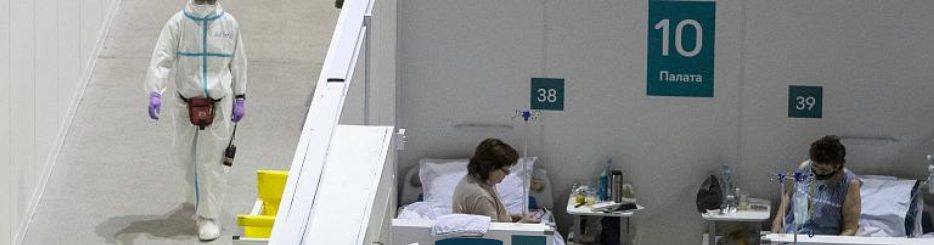 В связи с наплывом заболевших под ковидный полевой госпиталь перепрофилировали ледовую арену в Крылатском