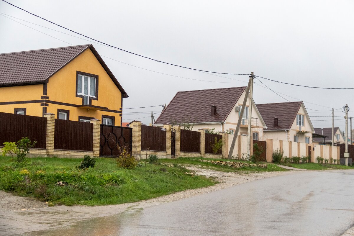 Краснодарский край новороссийск станица раевская. Станица Раевская Краснодарский край. Станица Раевская Новороссийск. Натухаевская и Раевская станицы. Раевская усадьба станица Раевская.