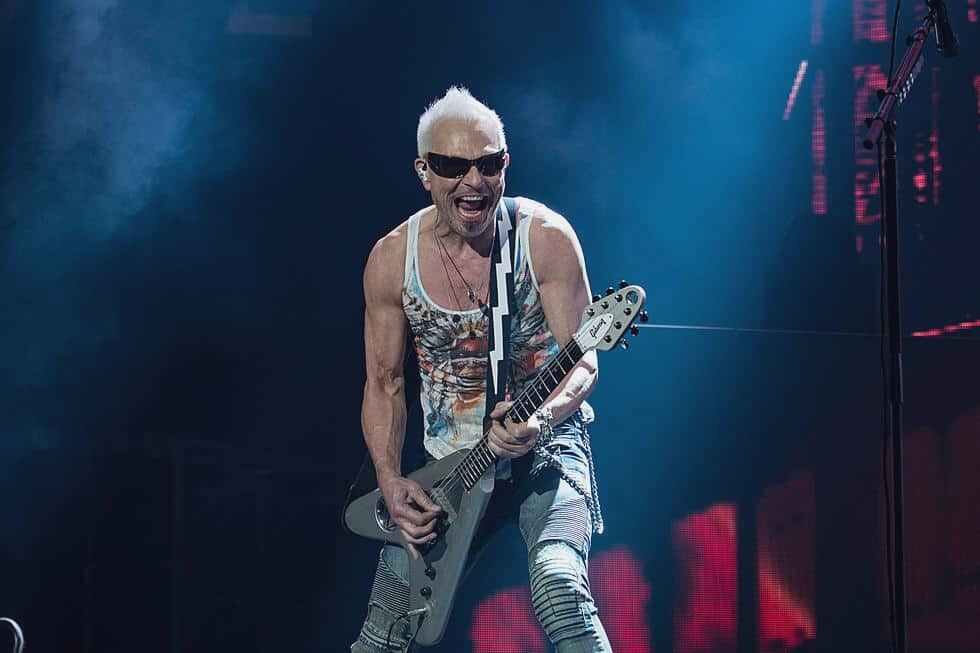 на фото Рудольф Шенкер