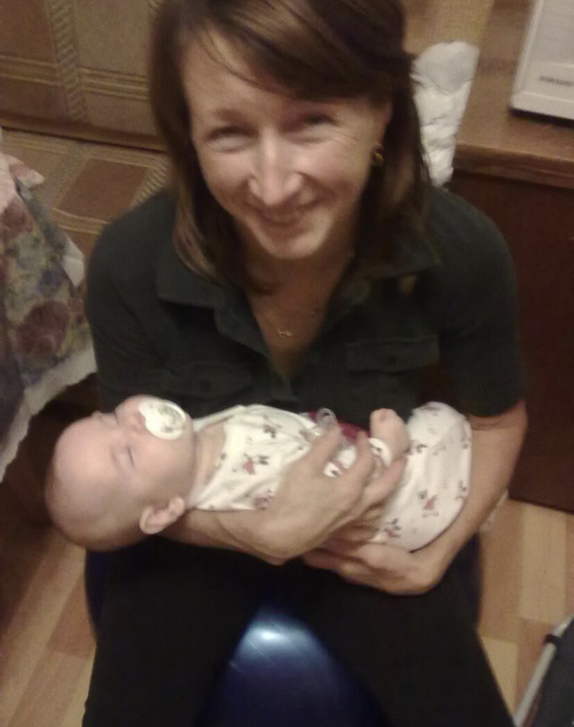 Мама с мои сыночком на фитболе:)