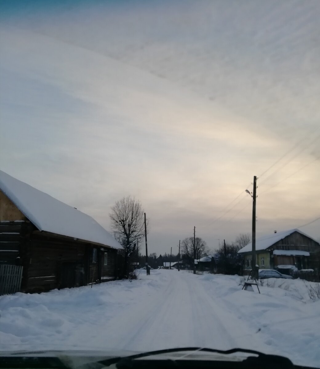 Тихо может только в селе. И то не всегда. 