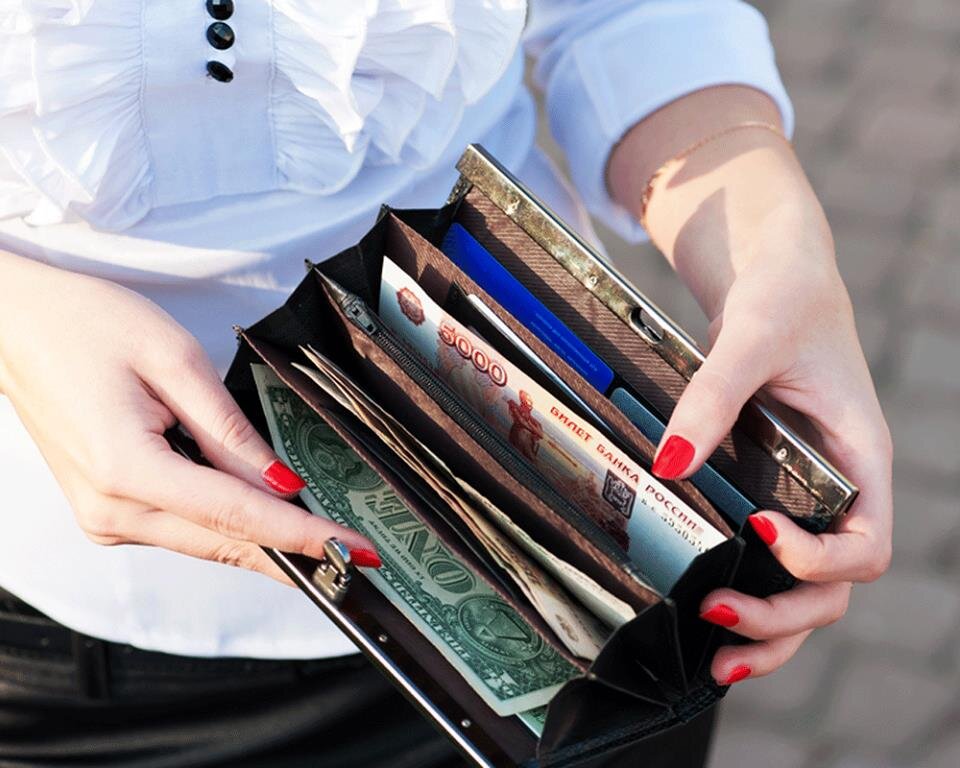 Как выбрать женский кошелёк, чтобы стало больше денег?