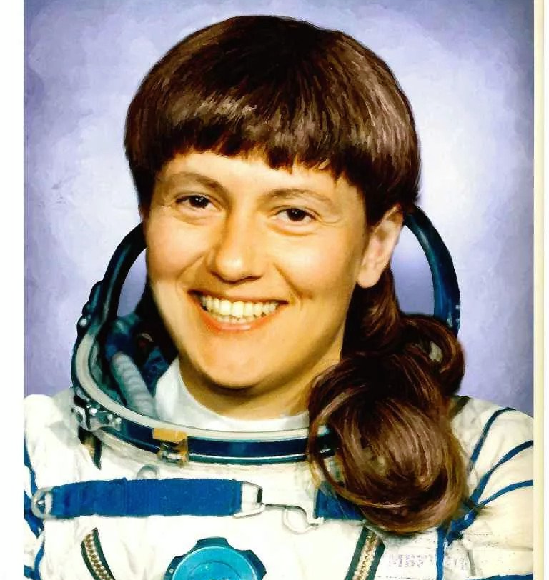 1 в мире женщина в открытом космосе