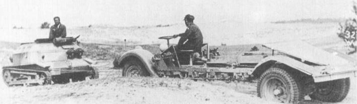 ТК-3 осуществляет буксировку пустой "(Autotransport, автотранспорт)" шасси