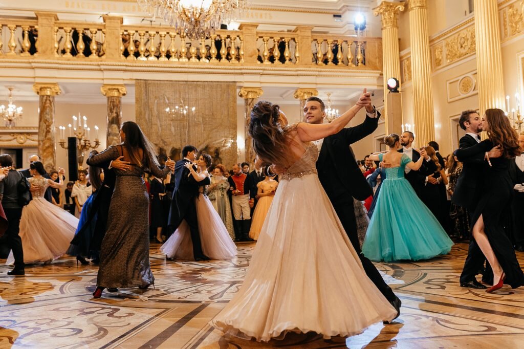 Как пройти бал 4. Бал 19 века екатерининский. Европейский бал. Как пройти бал 4. Как пройти бал 4.