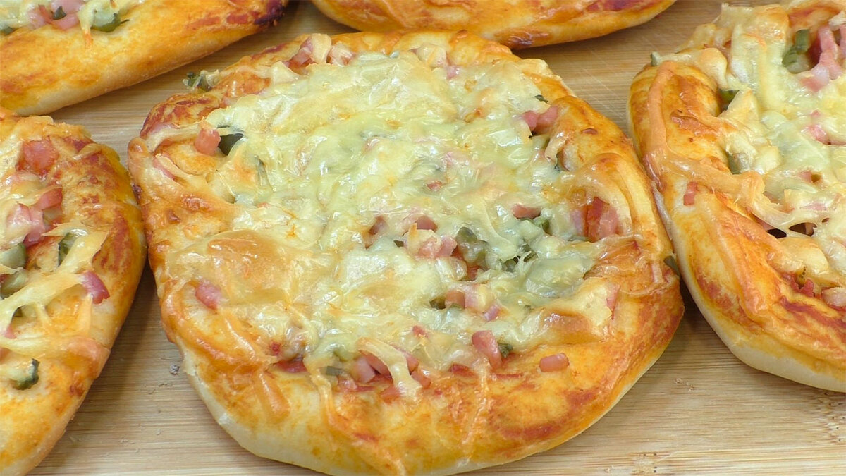 Домашняя мини-пицца – пошаговый рецепт приготовления с фото