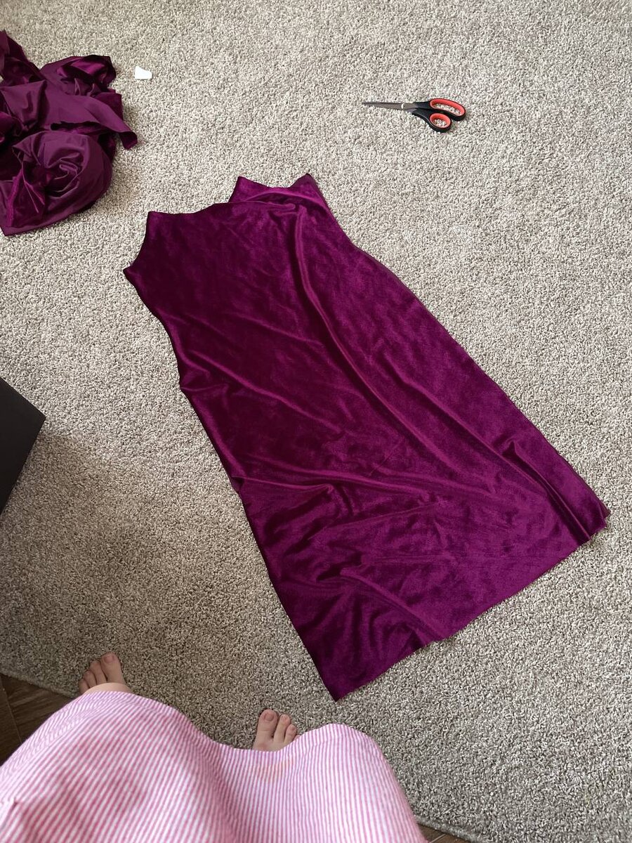 Раскрой платья из бархата