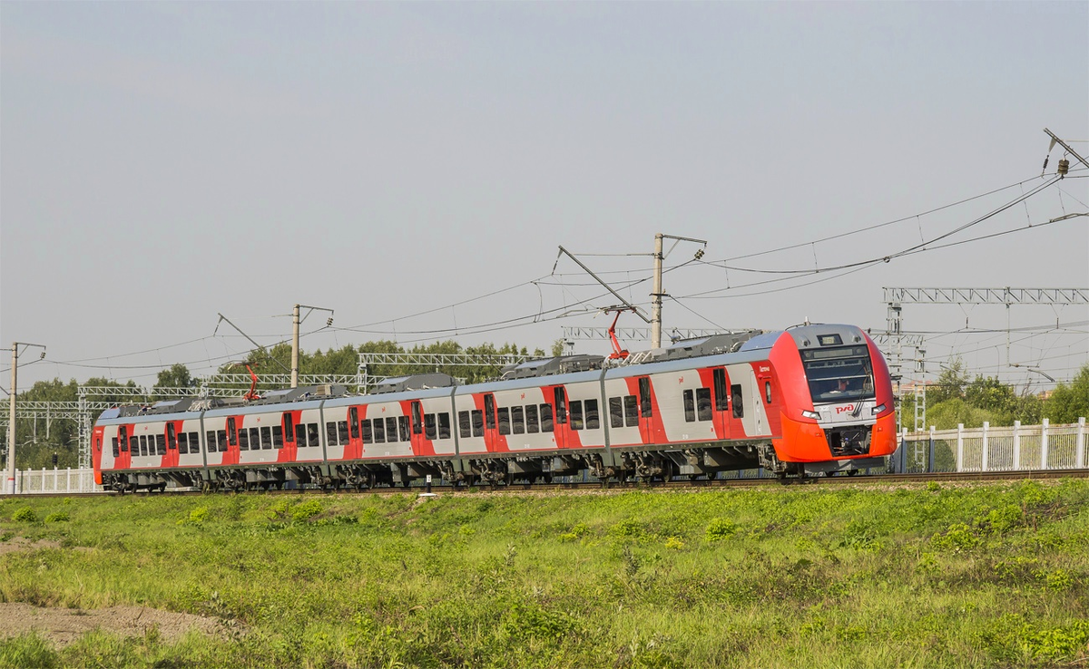 Электропоезд ЭС2Г-136, оснащенный машинным зрением, фото https://trainpix.org/photo/306736/?vid=155876, автор Никита Лапин