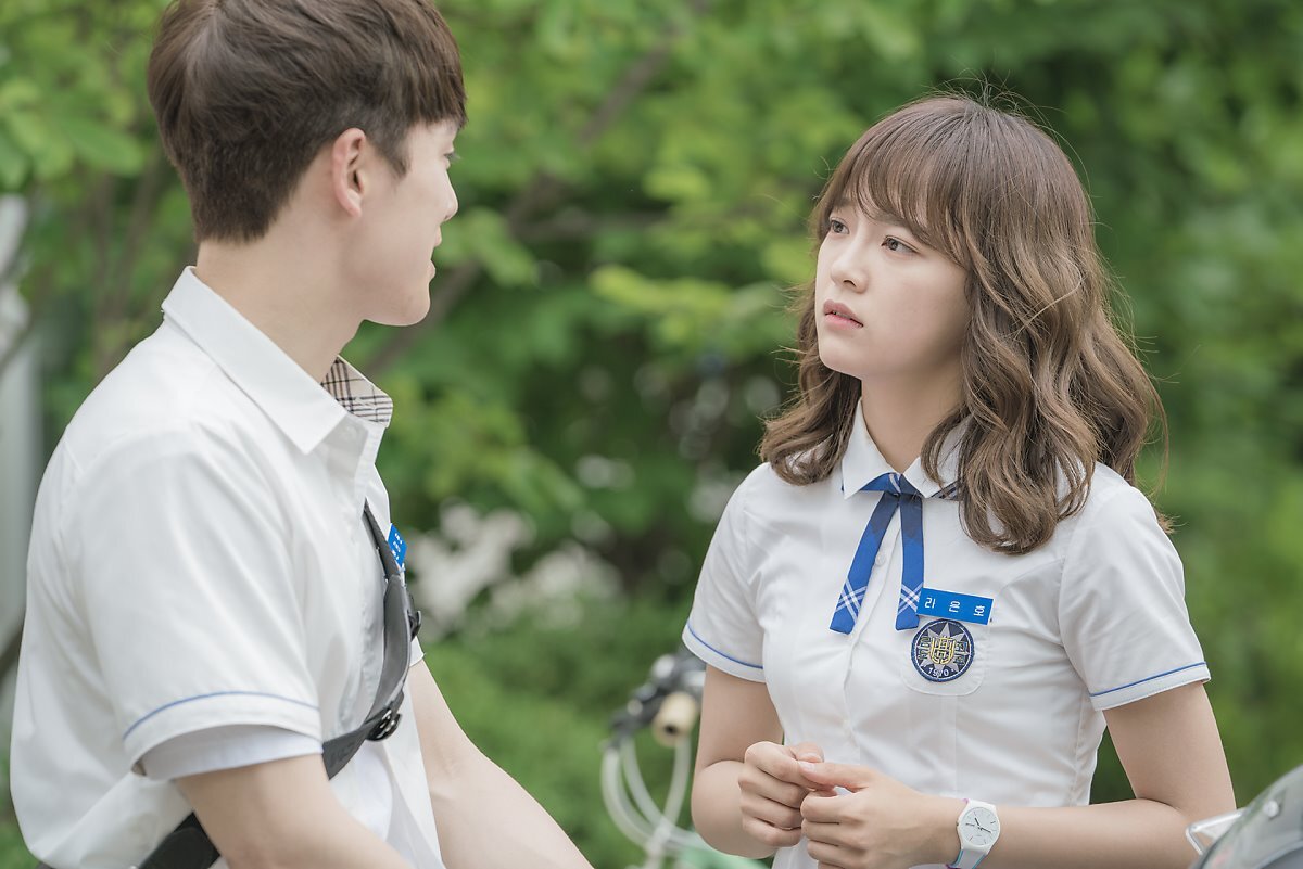 Кадр из дорамы «Школа 2017»