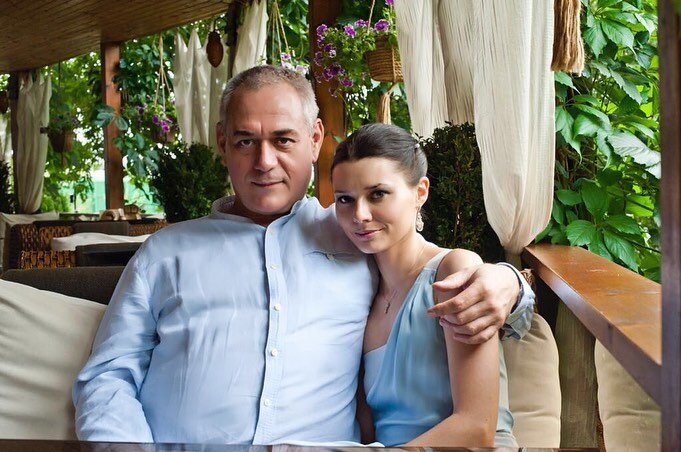    Сергей с женой ЮлиейСоцсети Юлии Доренко