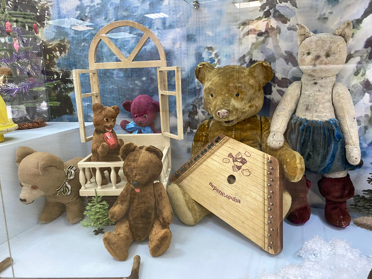 Мишки и кот в сапогах