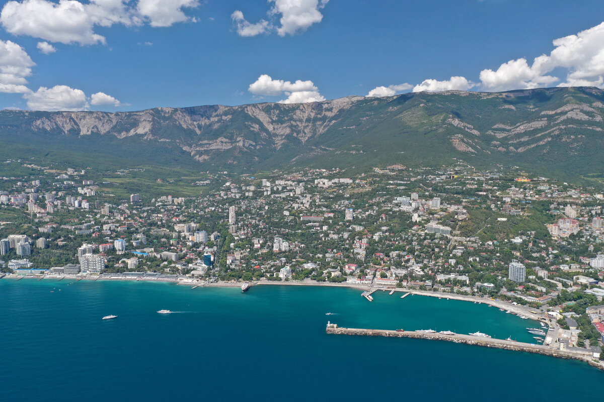 Вид на Ялту // Туристический портал Республики Крым, Сергей Коршунов