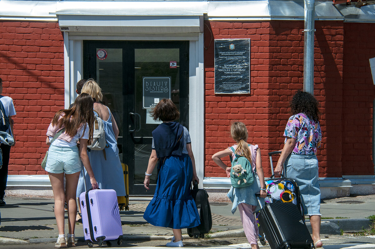 Поездки за границу могут стать недоступны для большинства россиян.  Фото: Светлана Возмилова