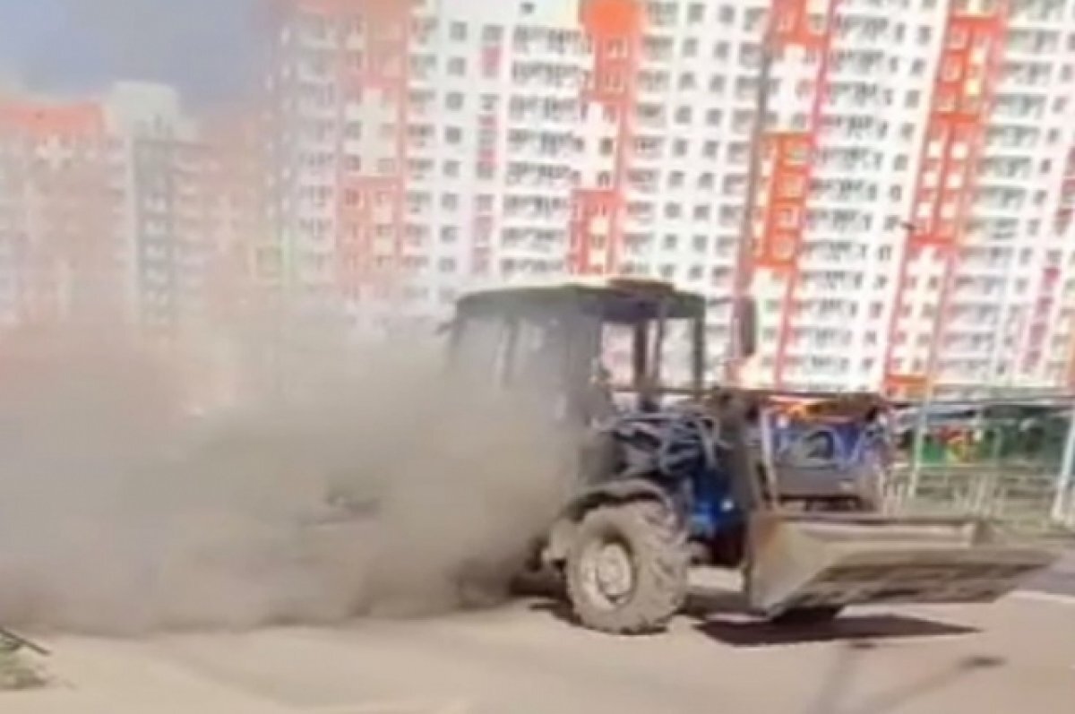    Пыльная уборка улиц.