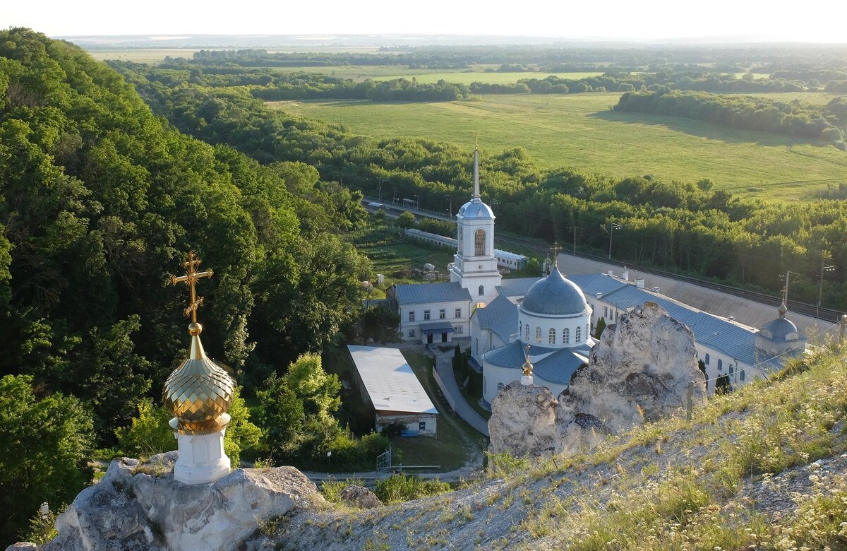 Свято Успенский Дивногорский монастырь