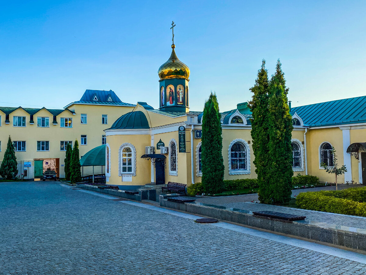 Задонский монастырь. Задонский Рождество-Богородицкий мужской монастырь. Задонский Свято-Тихоновский Преображенский женский монастырь.