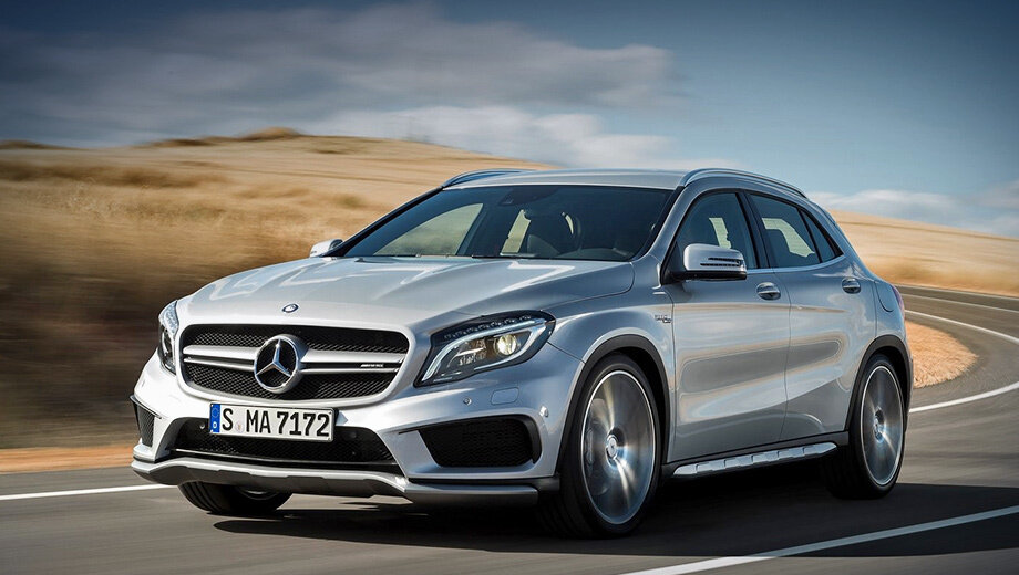 9.Mercedes-AMG GLE 63 S Coupe — 4,2 
Ещё одна модель в нашем рейтинге топ-10 самых быстрых внедорожников и кроссоверов от немецкой компании Mercedes-AMG. «Заряженное» кросс-купе Mercedes-AMG GLE 63 S Coupe оснащено 5,5-литровым двигателем битбурбо V8..                                                               BMW X6 M — 4,2 секунды
Прямой конкурент модели Mercedes-AMG GLE 63 S Coupe от баварского производителя, по мнению многочисленных экспертов, уступает ему в оформлении дизайна, но при этом он настолько же быстр на разгоне с места до 100 км/ч.
7. Porsche Cayenne Turbo — 4,1 секунды
Спортивный внедорожник Porsche Cayenne Turbo уверено занимает в нашем списке седьмую позицию, благодаря модернизированному мотору, который способен генерировать свыше 540 лошадиных сил. Мало того, именно этот автомобиль способен подарить водителю незабываемые ощущения от вождения, благодаря великолепно настроенному шасси.
6. Bentley Bentayga — 4,0 секунды
Не секрет, что в моторном отсеке роскошного британского внедорожника Bentley Bentayga расположен могучий силовой агрегат, отдача которого составляет свыше 600 лошадиных сил. Если водитель захочет, то автомобиль способен стартовать с места до скорости 100 км/ч за считанные секунды.
5. Brabus GLE Coupe 850 — 3,8 секунды
Ателье Brabus известно своими превосходными проектами по доработке автомобилей премиального немецкого бренда Mercedes. Модель Brabus GLE Coupe 850, основанная на кросс-купе Mercedes-AMG GLE Coupe, в очередной раз доказывает правоту этого утверждения. Мало того, модернизированный автомобиль способен «выстреливать» с 0 до 100 км/ч всего за 3,8 секунды.
4. Alfa Romeo Stelvio Quadrifoglio — 3,8 секунды
«Заряженный» кросс Alfa Romeo Stelvio Quadrifoglio является самым быстрым серийным внедорожником на «Северной петле» Нюрбургринга. Однако в «упражнении» 0 — 100 км/ч этот итальянский автомобиль не так быстр, как его конкуренты. Стоит лишь напомнить, что машина приводится в движение двигателем, мощность которого превышает 500 сил.
3. Lamborghini Urus — 3,6 секунды
А вот абсолютная новинка мирового автомобильного рынка — супер-внедорожник Lamborghini Urus. Хотя компания позиционирует эту модель, как «самый быстрый серийный внедорожник в мире», в рейтинге топ-10 самых быстрых кроссоверов и внедорожников в «упражнении» с 0 до 100 км/ч она занимает не первую строчку. Вы спросите, почему? Отвечаем!
2. Jeep Grand Cherokee Trackhawk — 3,4 секунды
Американский «монстр» Jeep Grand Cherokee Trackhawk оснащён могучим агрегатом 6.0 V8, отдача которого составляет свыше 700 лошадиных сил. В итоге, этот автомобиль в разгонной динамике от нуля до первой сотни сопоставим с настоящими суперкарами.
1. Tesla Model X — 3,2 секунды
Самый быстрый внедорожник в мире в «упражнении» 0–100 км/ч не имеет 6-, 8— или 12-цилиндрового двигателя, поскольку это — электрокар американской компании Tesla. Достичь впечатляющих динамических показателей электромобилю повышенной проходимости Tesla Model X помогает режим Ludicrous Mode.