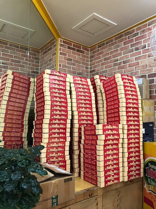 Запасы коробок на вынос клиентам