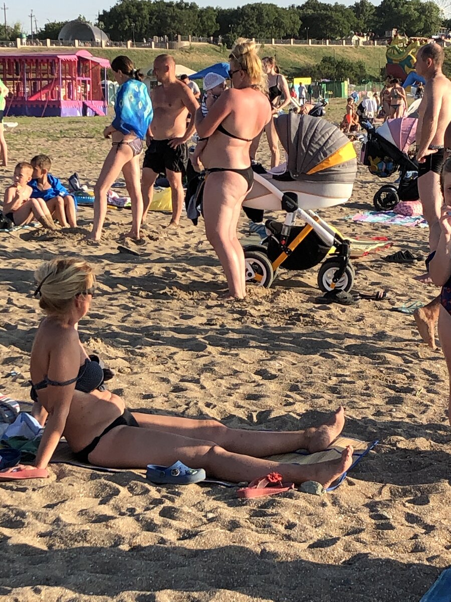 Толстые женщины на пляже. Сезон пляжного отдыха. что будет, если я не похудею к пляжному сезону?